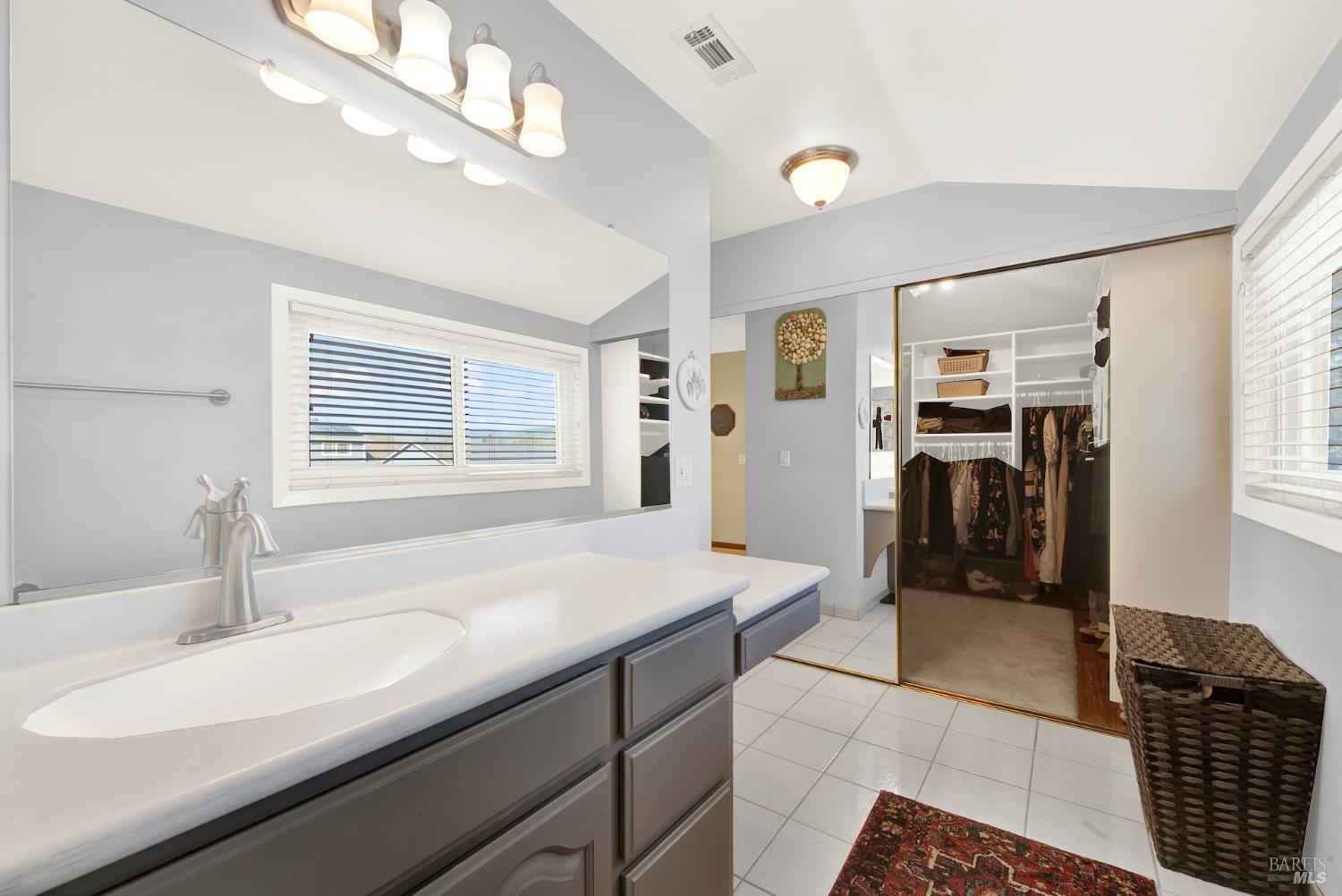 Detail Gallery Image 39 of 77 For 116 Alturas Ct, Vacaville,  CA 95688 - 5 Beds | 2/1 Baths