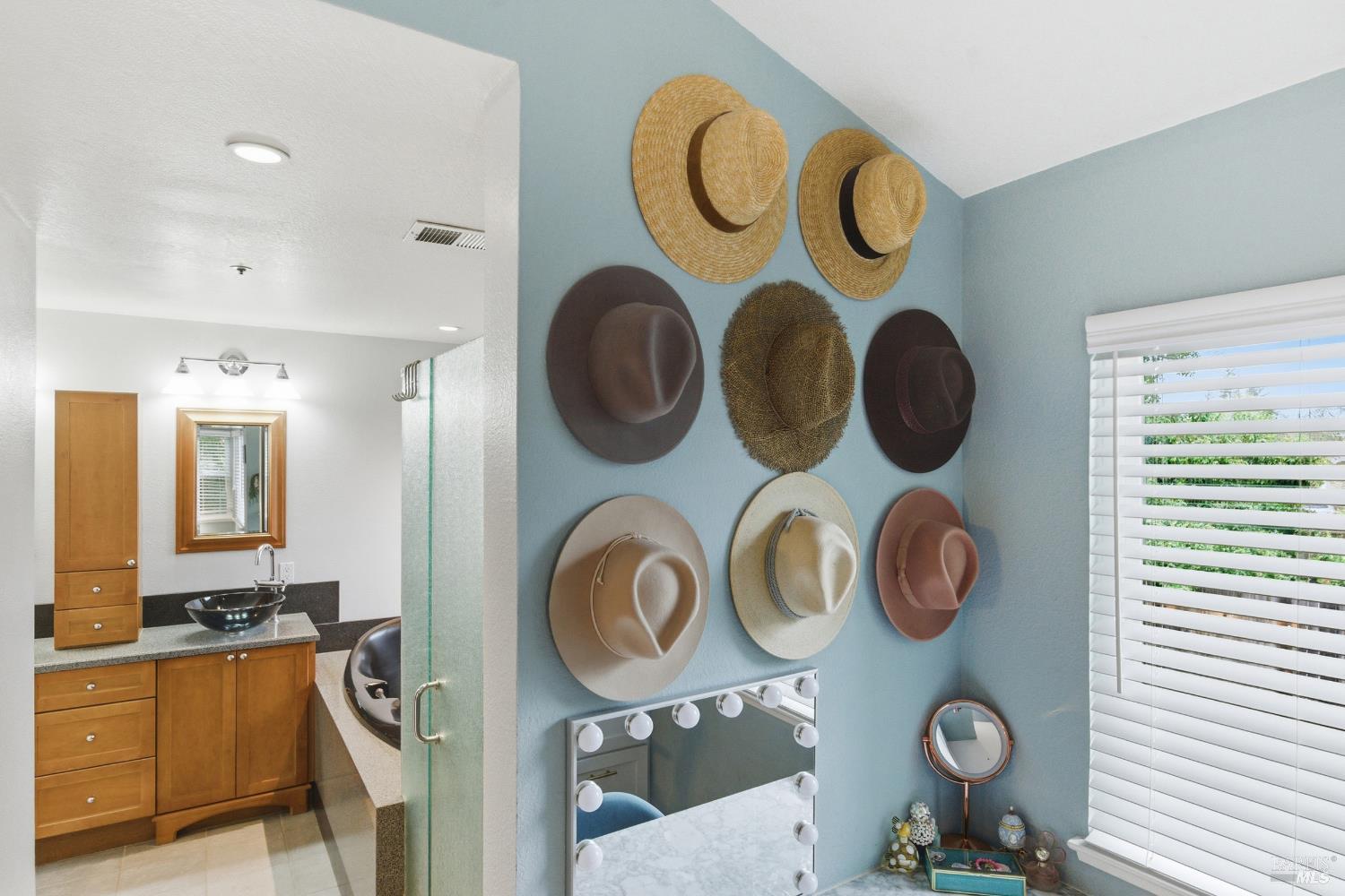 Detail Gallery Image 38 of 53 For 28 Winestone Ct, Napa,  CA 94558 - 4 Beds | 3 Baths