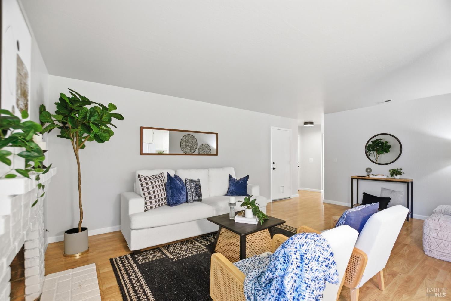 Detail Gallery Image 9 of 35 For 758 Pueblo Ave, Napa,  CA 94558 - 3 Beds | 2 Baths