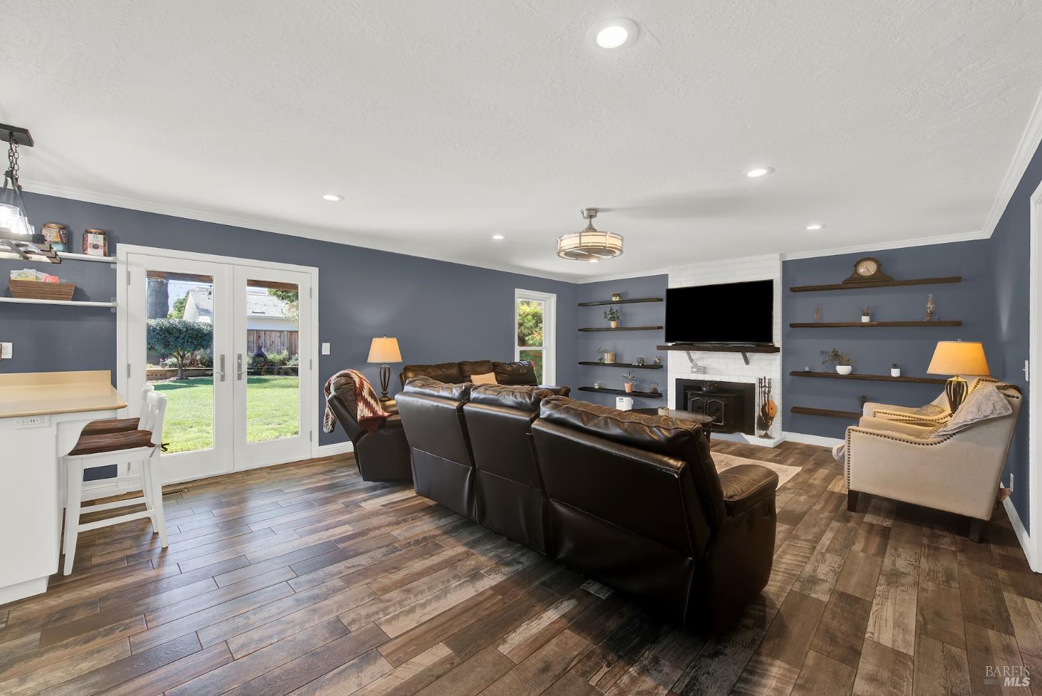 Detail Gallery Image 19 of 77 For 116 Alturas Ct, Vacaville,  CA 95688 - 5 Beds | 2/1 Baths