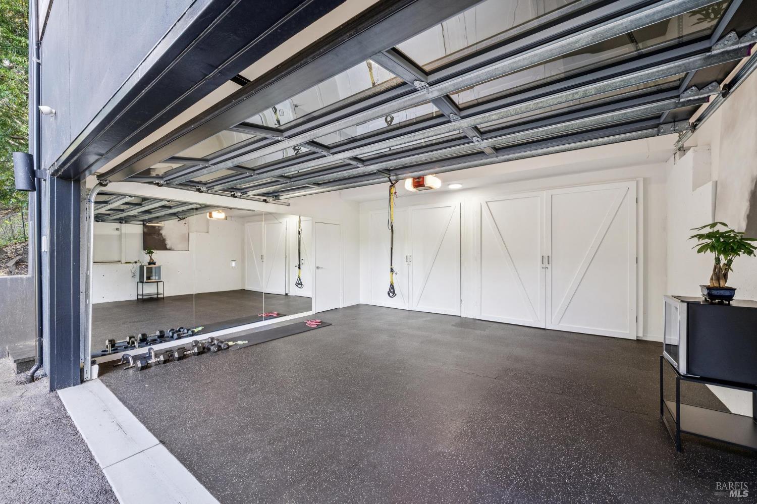 Detail Gallery Image 45 of 54 For 18 Laurel Ln, Sausalito,  CA 94965 - 4 Beds | 3/1 Baths