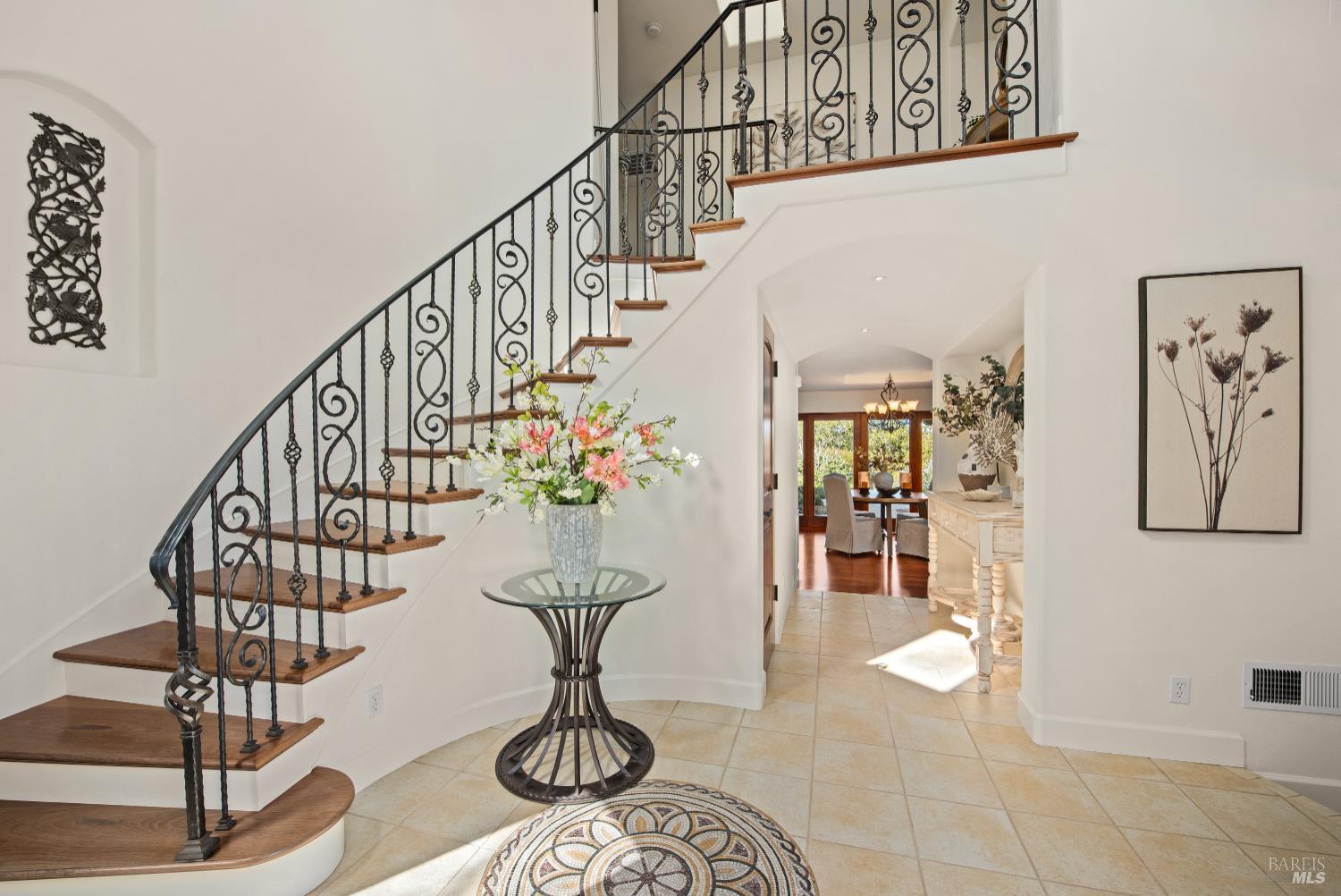 Detail Gallery Image 13 of 58 For 2405 Lewis Dr, Sebastopol,  CA 95472 - 3 Beds | 3 Baths