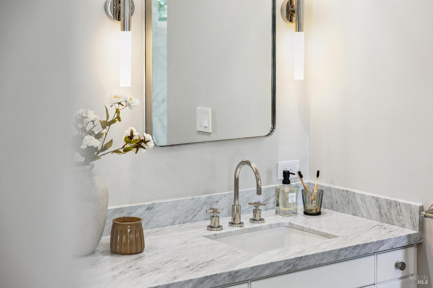 Detail Gallery Image 60 of 80 For 99 Deer Park Ave, San Rafael,  CA 94901 - 4 Beds | 3/1 Baths