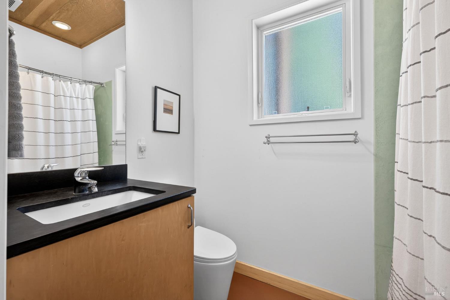 Detail Gallery Image 11 of 71 For 471 Florence Ave, Sebastopol,  CA 95472 - 2 Beds | 2/1 Baths