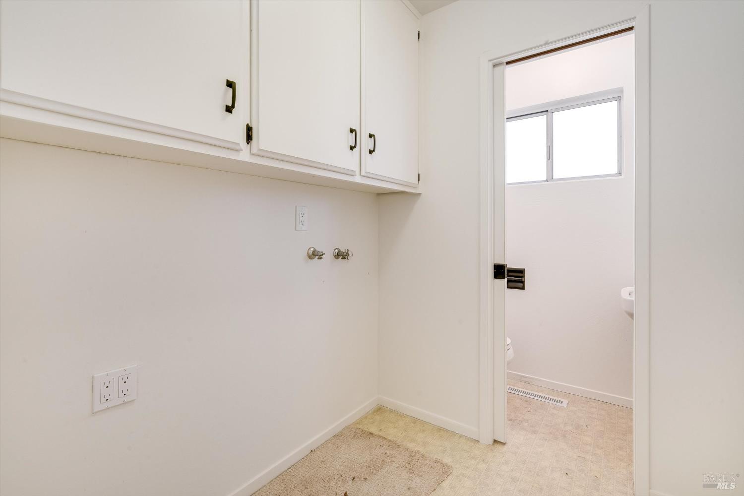 Detail Gallery Image 24 of 37 For 2625 Hidden Valley Dr, Santa Rosa,  CA 95404 - 4 Beds | 2/1 Baths