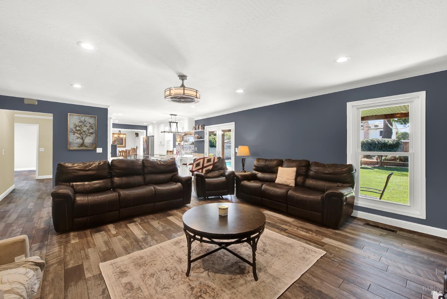 Detail Gallery Image 20 of 77 For 116 Alturas Ct, Vacaville,  CA 95688 - 5 Beds | 2/1 Baths