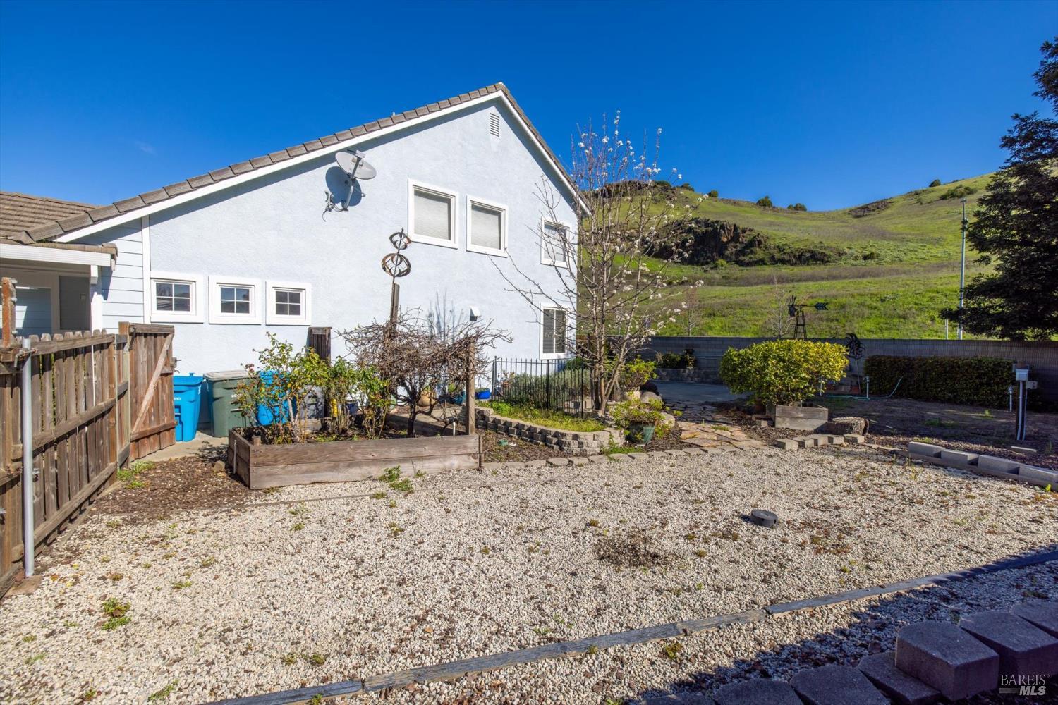 Detail Gallery Image 61 of 85 For 5862 Cabernet Dr, Vallejo,  CA 94591 - 3 Beds | 3 Baths