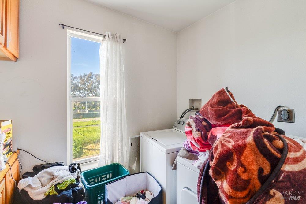 Detail Gallery Image 49 of 85 For 128 Norman Ave, Concord,  CA 94520 - 3 Beds | 2/1 Baths