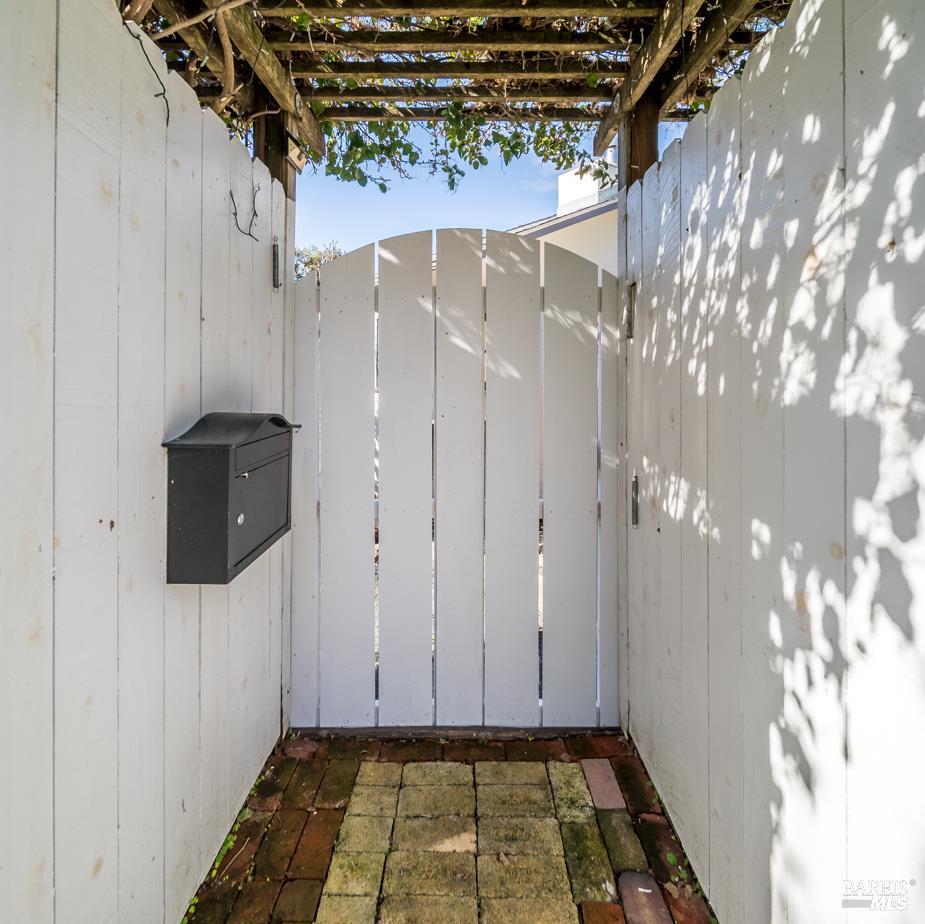 Detail Gallery Image 20 of 30 For 30 Benson Ave, Vallejo,  CA 94590 - 2 Beds | 1 Baths