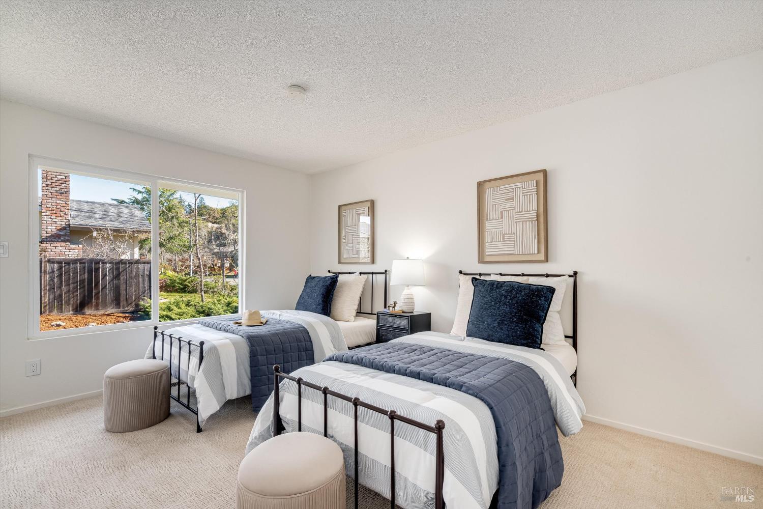 Detail Gallery Image 20 of 37 For 2625 Hidden Valley Dr, Santa Rosa,  CA 95404 - 4 Beds | 2/1 Baths