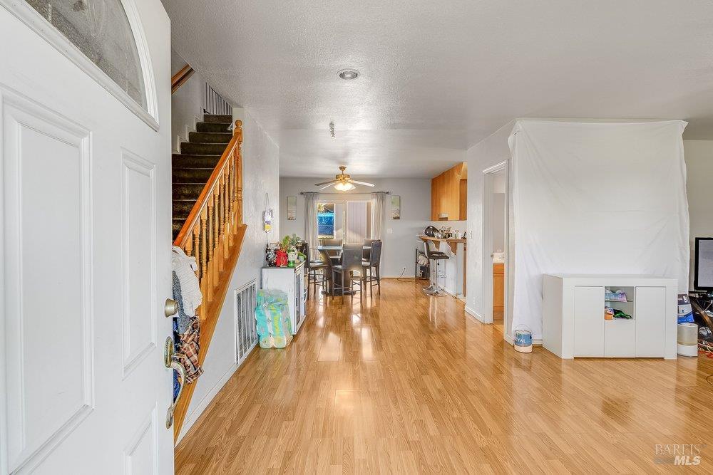 Detail Gallery Image 12 of 85 For 128 Norman Ave, Concord,  CA 94520 - 3 Beds | 2/1 Baths