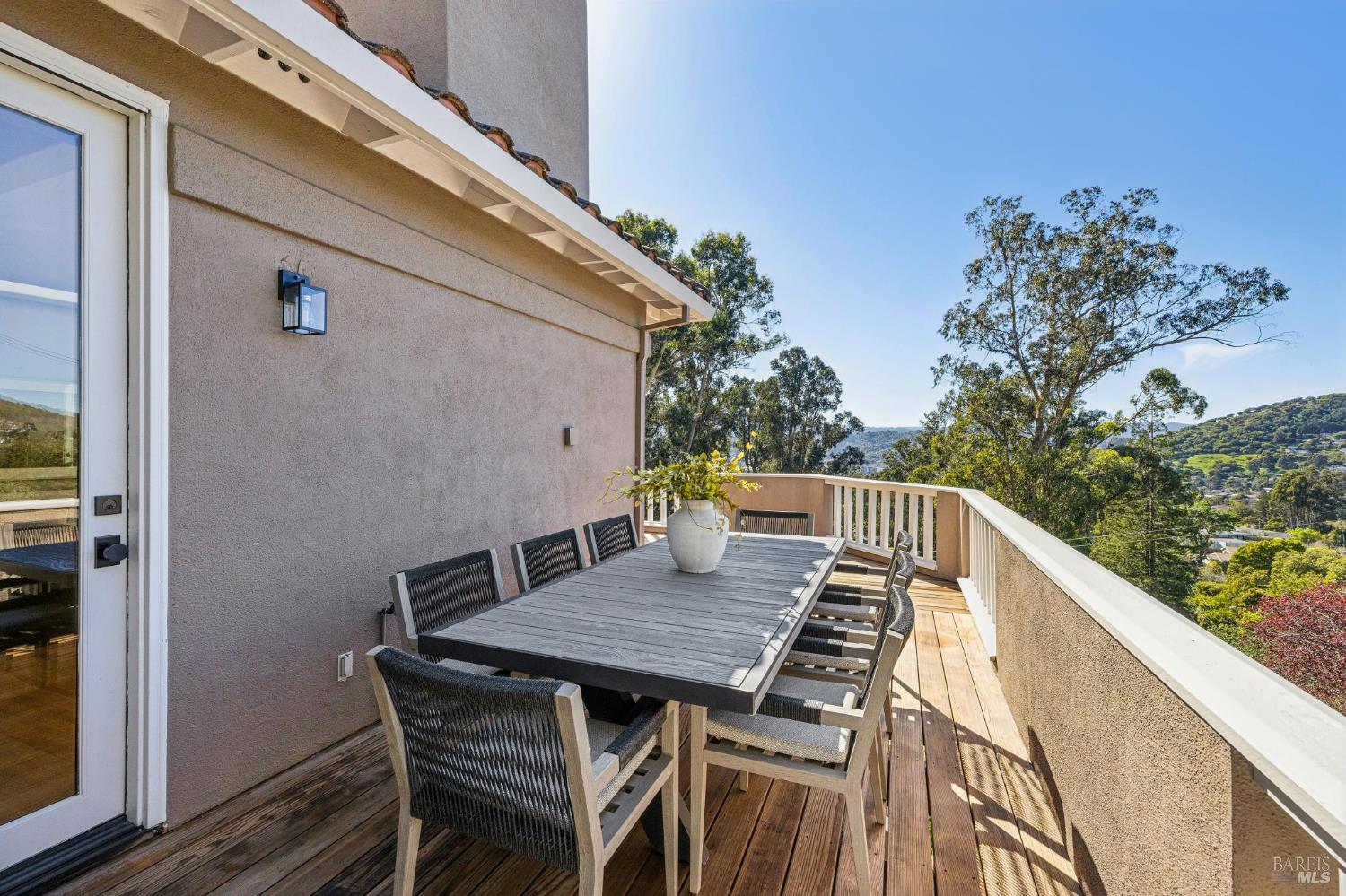 Detail Gallery Image 50 of 80 For 99 Deer Park Ave, San Rafael,  CA 94901 - 4 Beds | 3/1 Baths