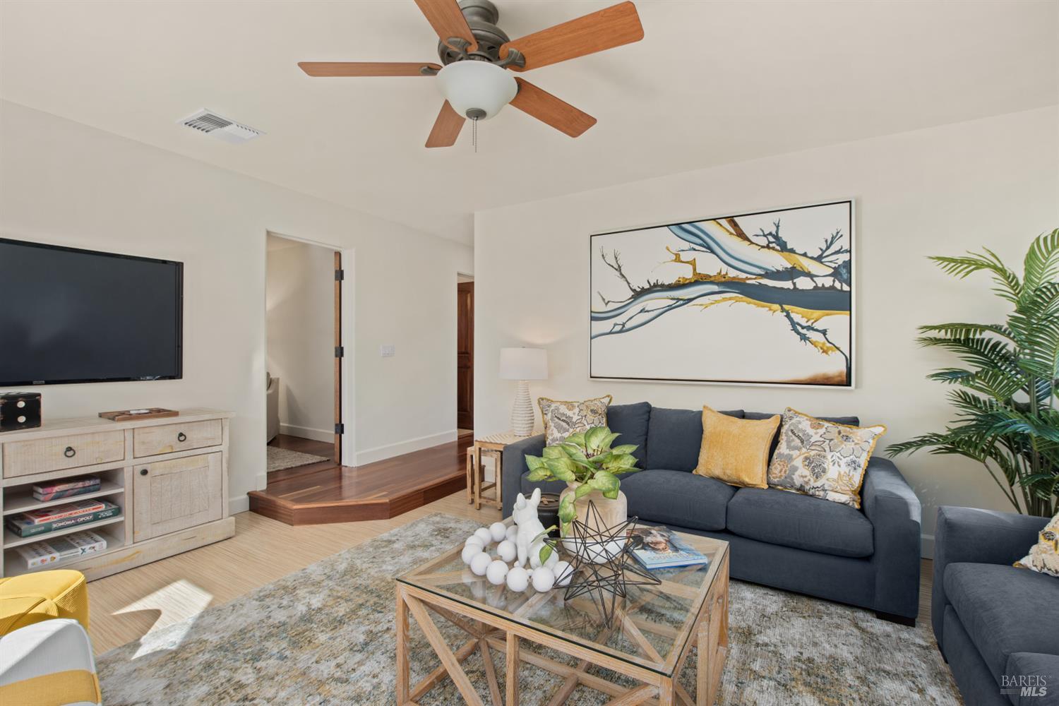 Detail Gallery Image 34 of 58 For 2405 Lewis Dr, Sebastopol,  CA 95472 - 3 Beds | 3 Baths