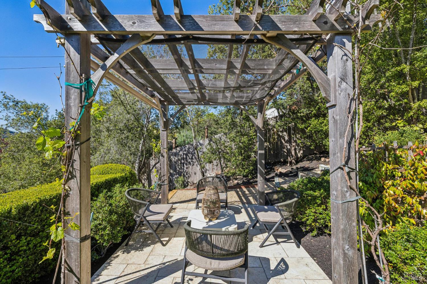 Detail Gallery Image 71 of 80 For 99 Deer Park Ave, San Rafael,  CA 94901 - 4 Beds | 3/1 Baths