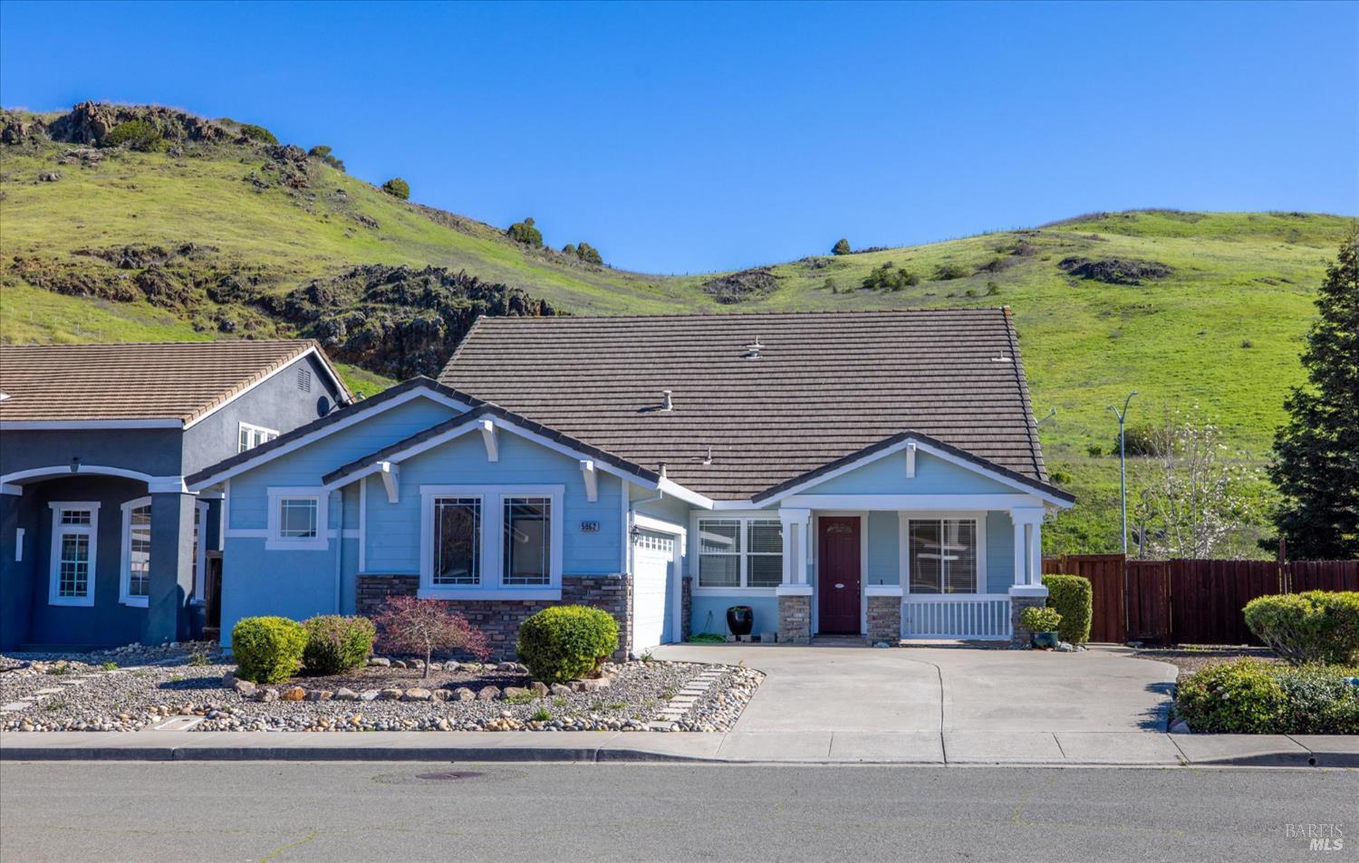 Detail Gallery Image 3 of 85 For 5862 Cabernet Dr, Vallejo,  CA 94591 - 3 Beds | 3 Baths