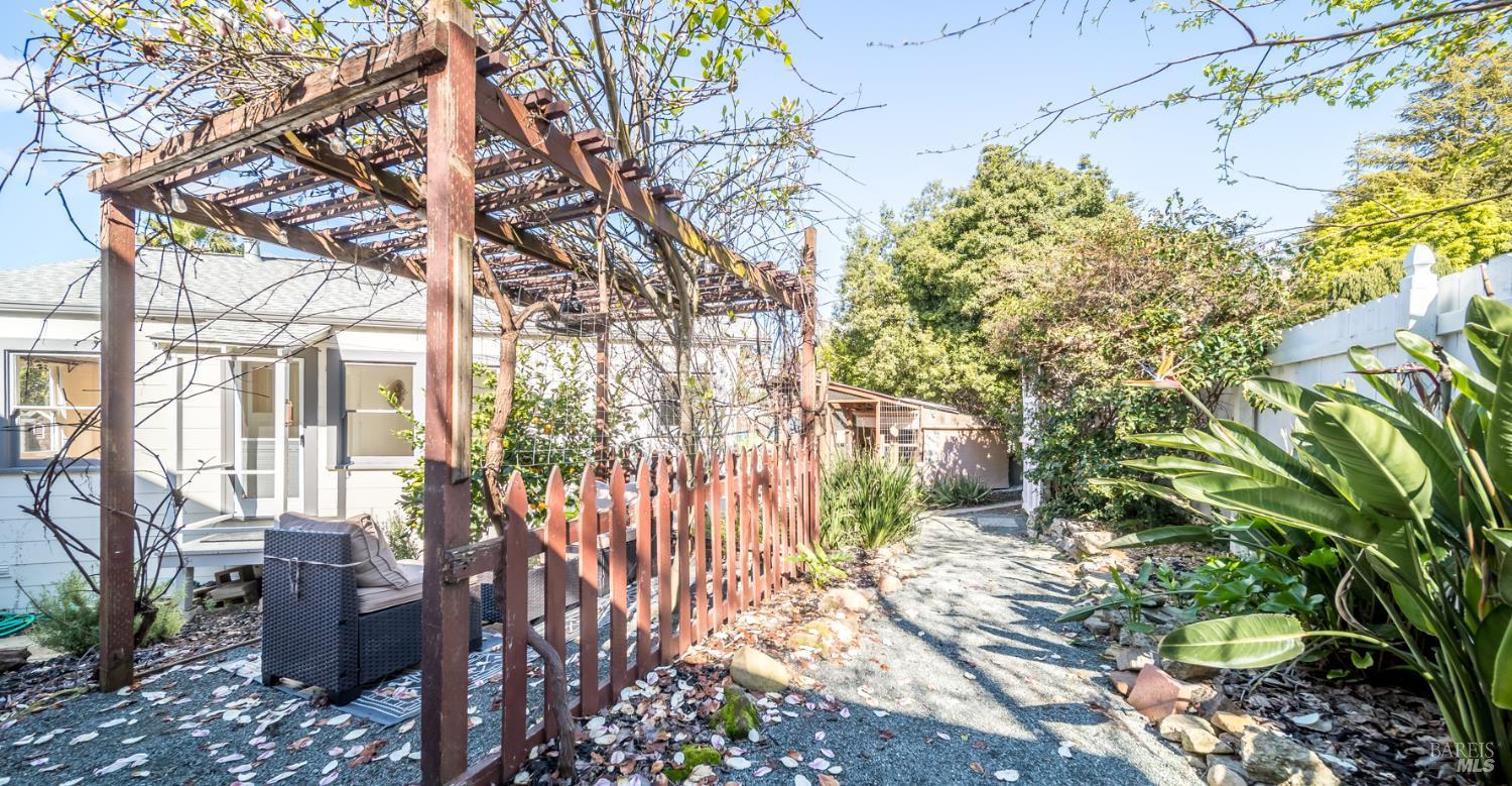 Detail Gallery Image 22 of 30 For 30 Benson Ave, Vallejo,  CA 94590 - 2 Beds | 1 Baths