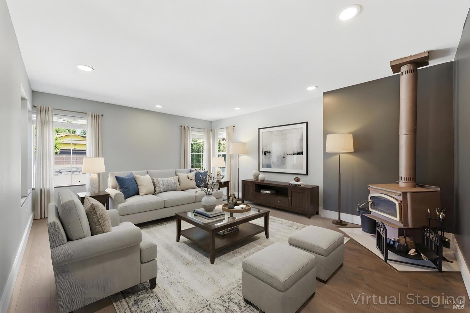 Detail Gallery Image 6 of 33 For 341 La Crosse Ave, Santa Rosa,  CA 95409 - 3 Beds | 2 Baths