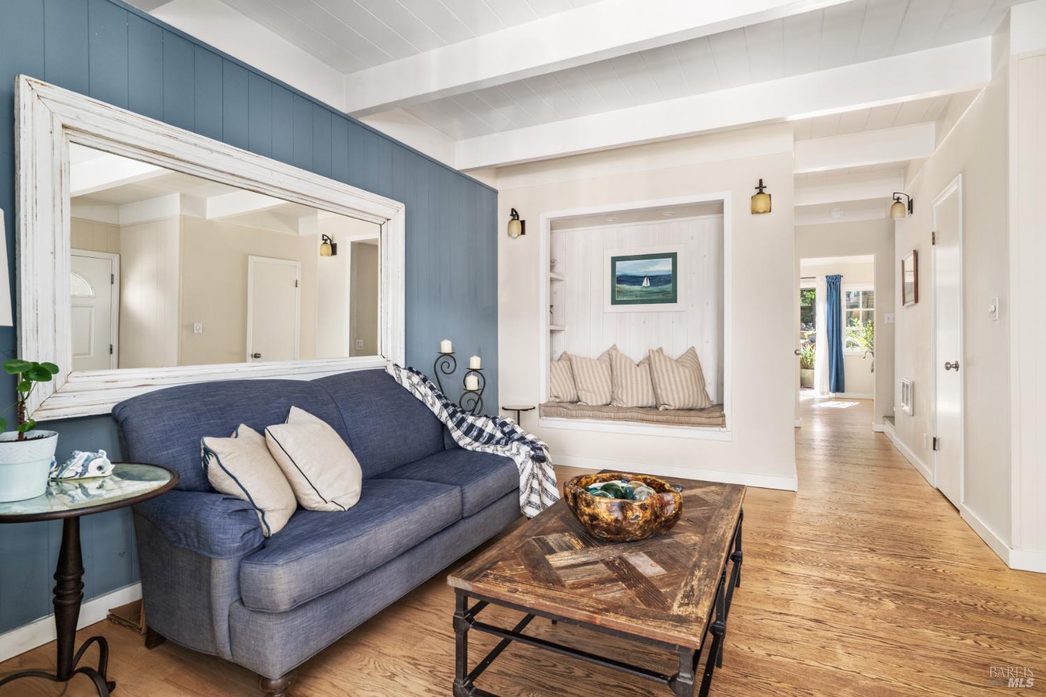 Detail Gallery Image 4 of 13 For 476 Wellesley Ave, Mill Valley,  CA 94941 - 2 Beds | 1/1 Baths