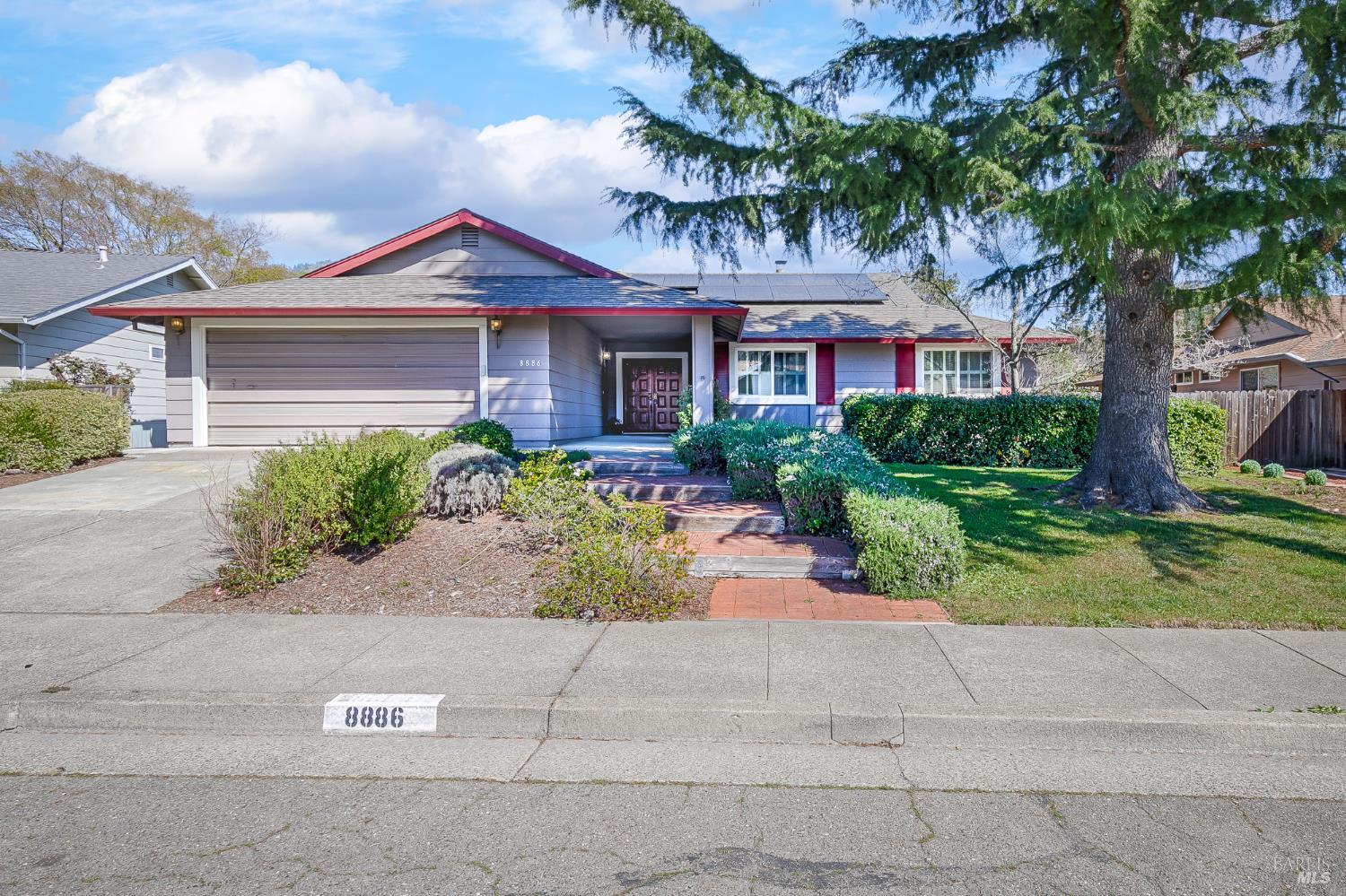 Detail Gallery Image 2 of 48 For 8886 Oakmont Dr, Santa Rosa,  CA 95409 - 3 Beds | 2 Baths