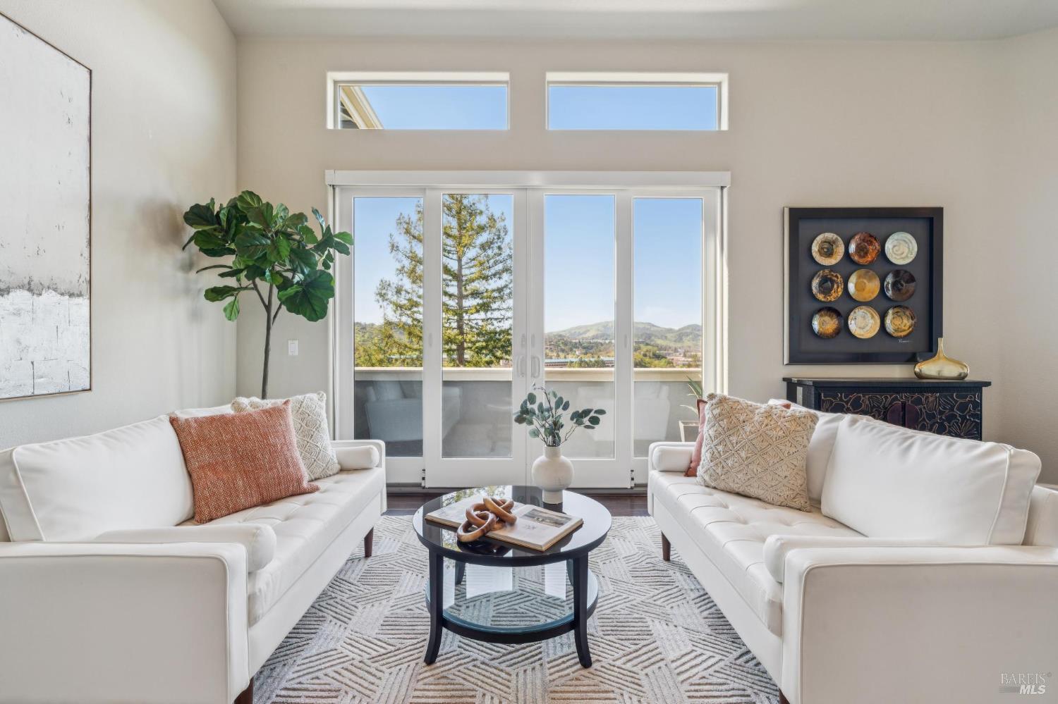 Detail Gallery Image 15 of 67 For 9 Edgehill Way, San Rafael,  CA 94903 - 3 Beds | 3 Baths