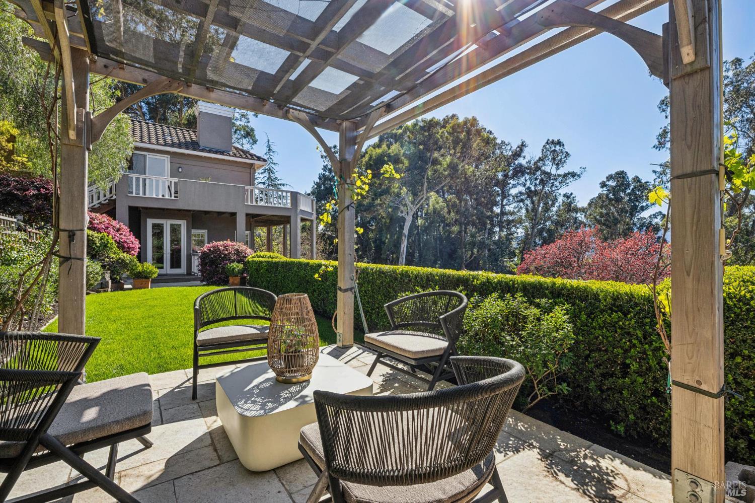 Detail Gallery Image 72 of 80 For 99 Deer Park Ave, San Rafael,  CA 94901 - 4 Beds | 3/1 Baths