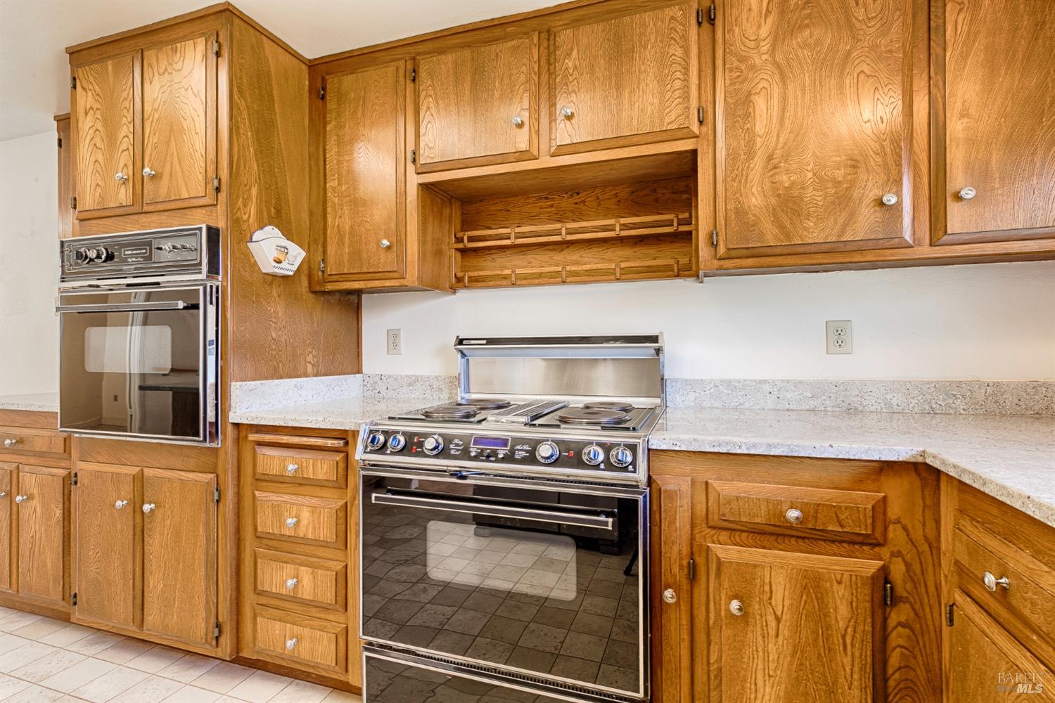 Detail Gallery Image 16 of 48 For 8886 Oakmont Dr, Santa Rosa,  CA 95409 - 3 Beds | 2 Baths