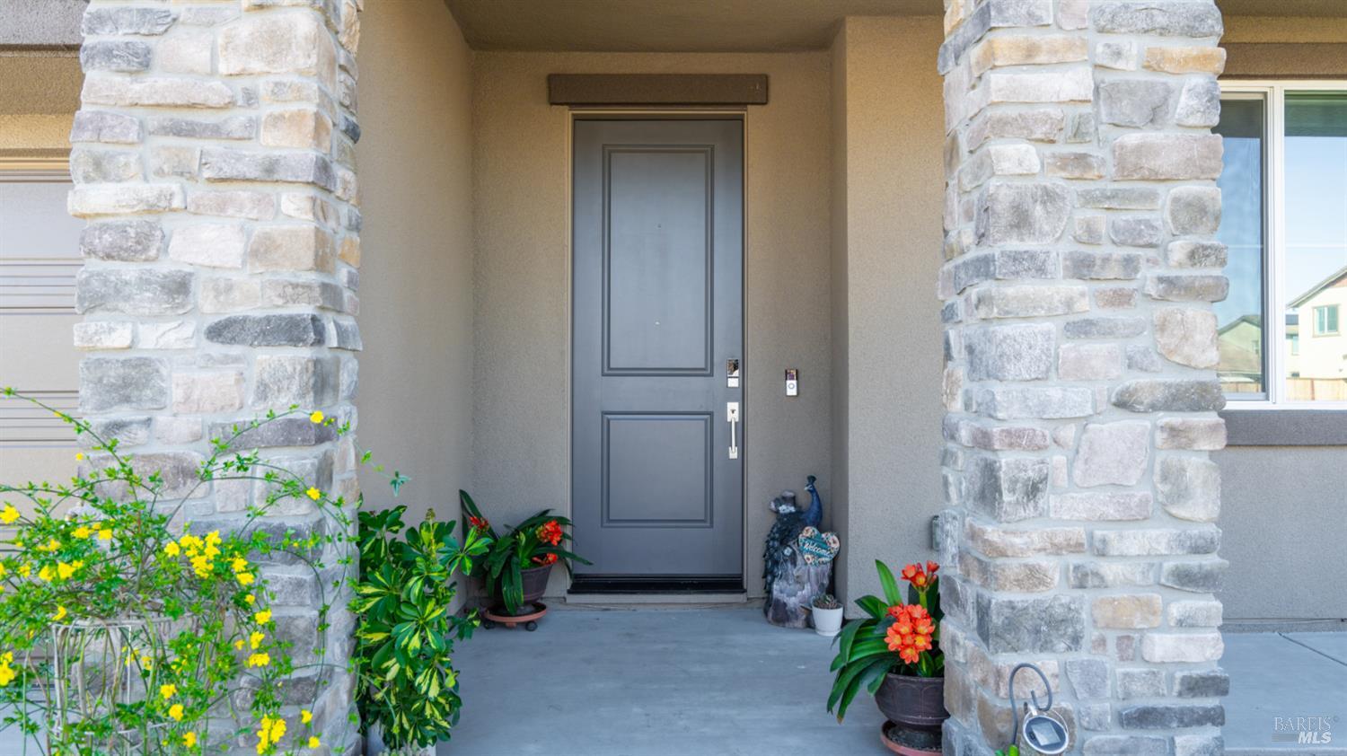 Detail Gallery Image 4 of 38 For 450 Baler Cir, Vacaville,  CA 95687 - 4 Beds | 3 Baths