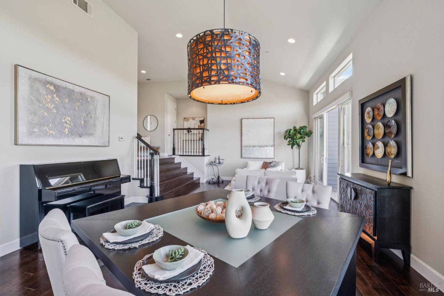 Detail Gallery Image 23 of 67 For 9 Edgehill Way, San Rafael,  CA 94903 - 3 Beds | 3 Baths