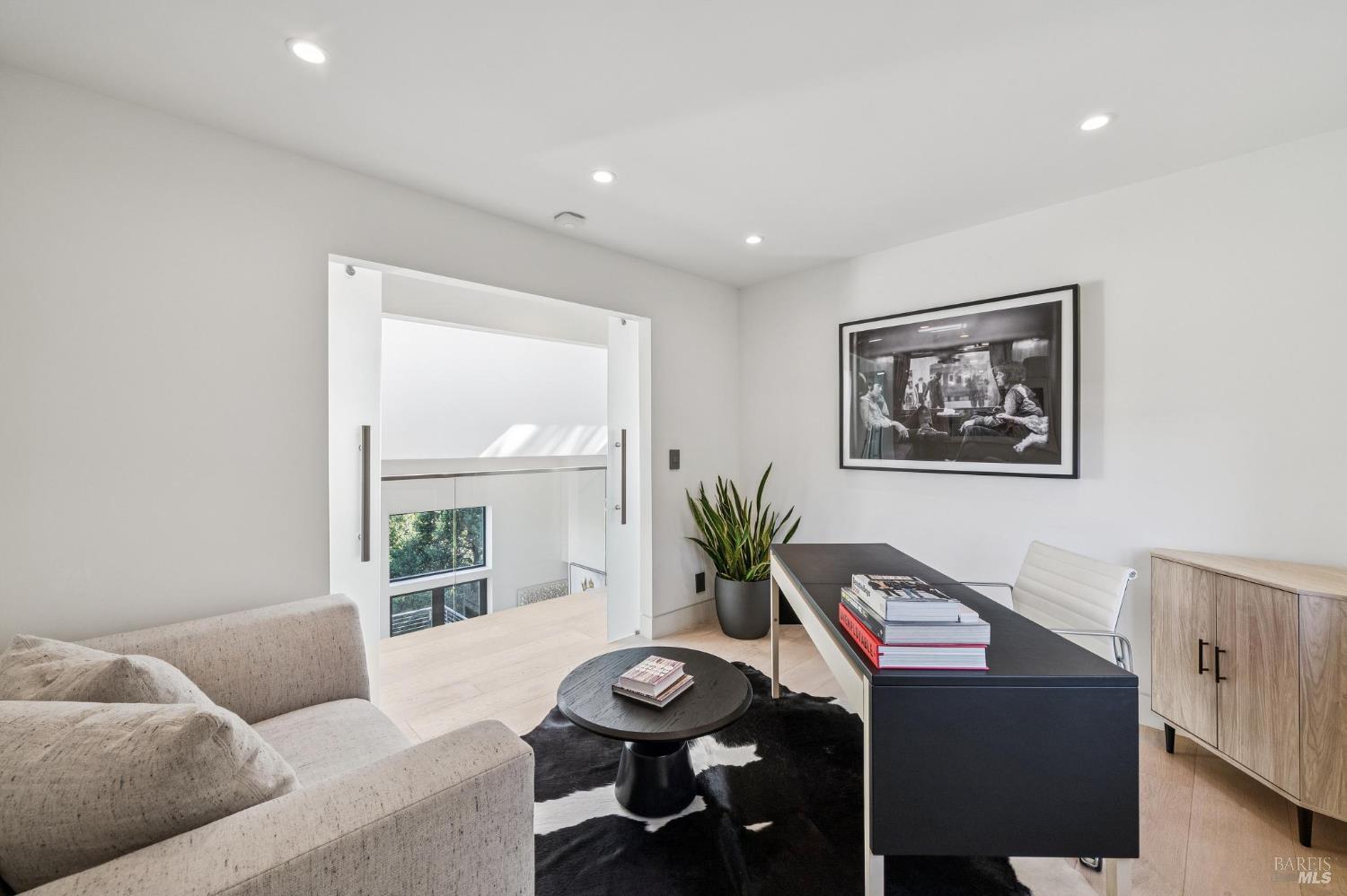 Detail Gallery Image 39 of 54 For 18 Laurel Ln, Sausalito,  CA 94965 - 4 Beds | 3/1 Baths