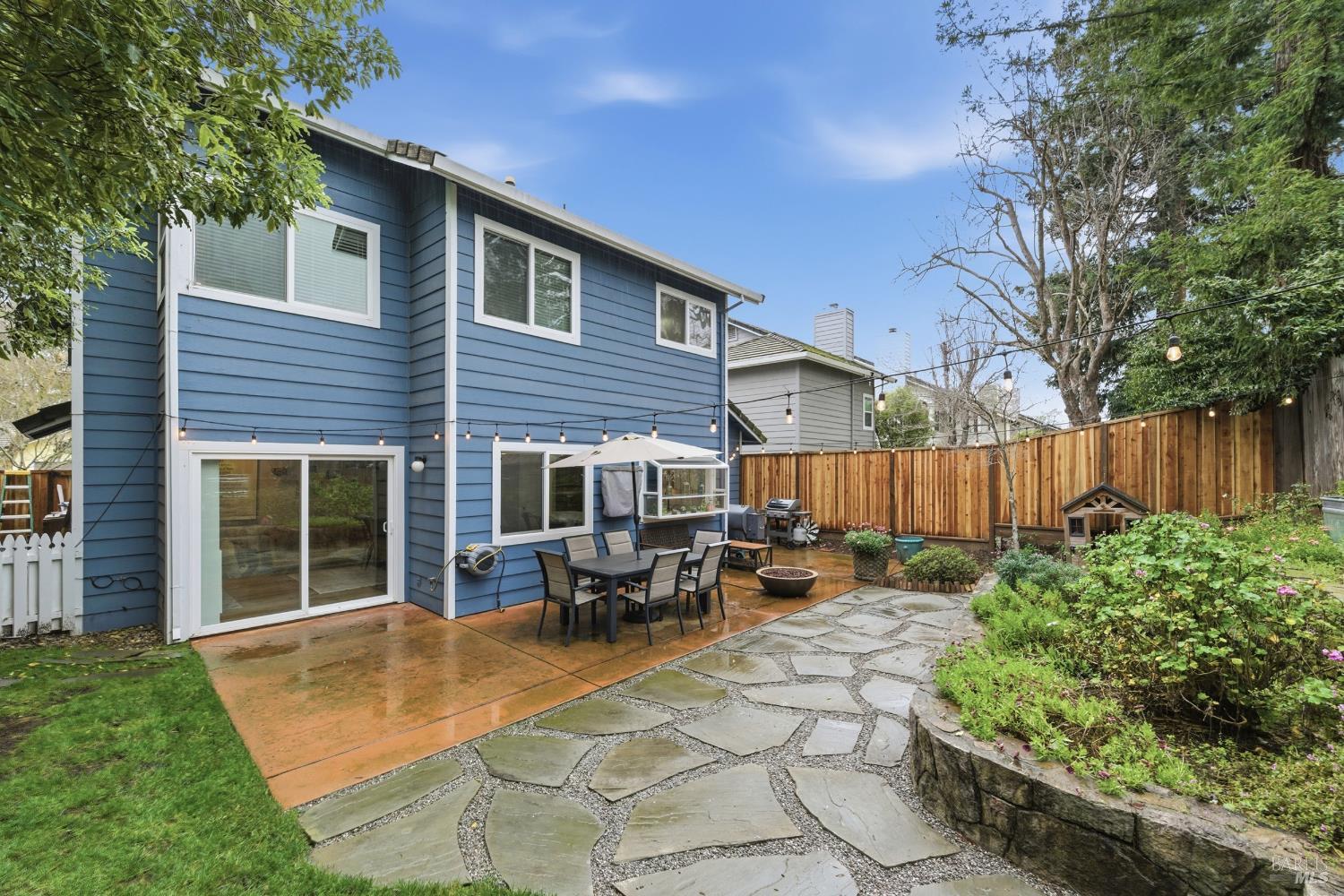 Detail Gallery Image 10 of 53 For 28 Winestone Ct, Napa,  CA 94558 - 4 Beds | 3 Baths