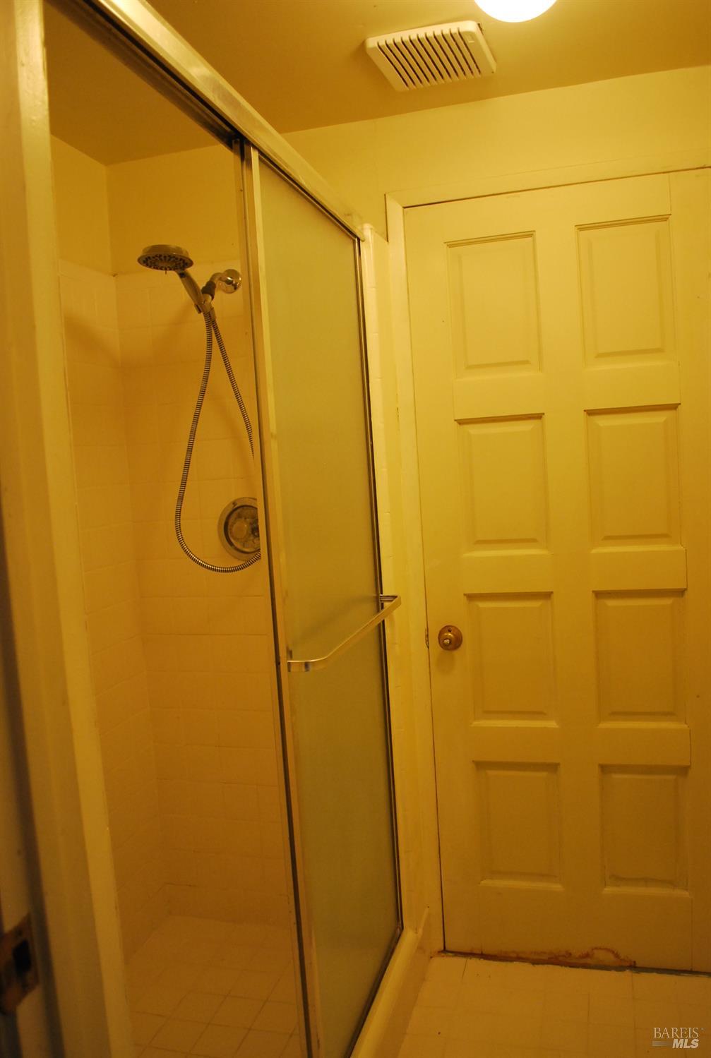 Detail Gallery Image 36 of 39 For 24 La Cresta Dr, Petaluma,  CA 94952 - 3 Beds | 2 Baths