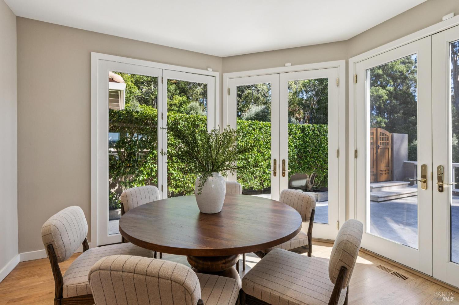 Detail Gallery Image 47 of 80 For 99 Deer Park Ave, San Rafael,  CA 94901 - 4 Beds | 3/1 Baths