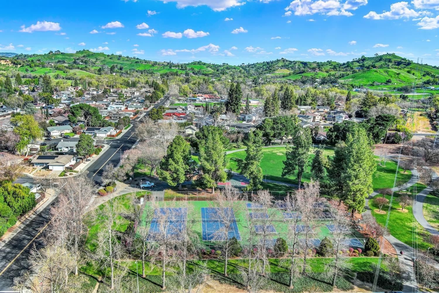 Detail Gallery Image 75 of 77 For 116 Alturas Ct, Vacaville,  CA 95688 - 5 Beds | 2/1 Baths