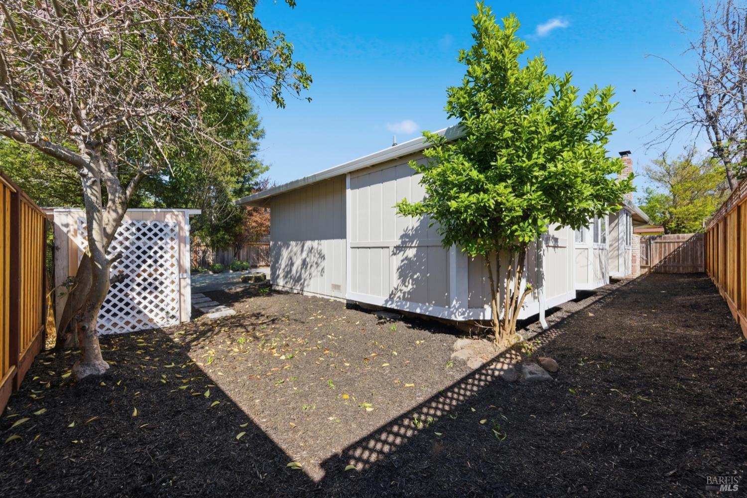 Detail Gallery Image 30 of 33 For 341 La Crosse Ave, Santa Rosa,  CA 95409 - 3 Beds | 2 Baths