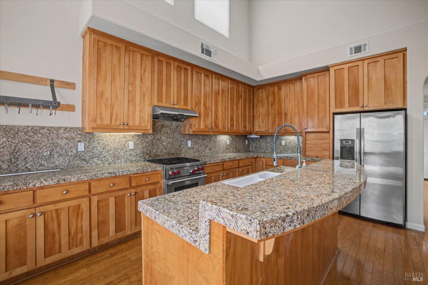 Detail Gallery Image 19 of 85 For 5862 Cabernet Dr, Vallejo,  CA 94591 - 3 Beds | 3 Baths