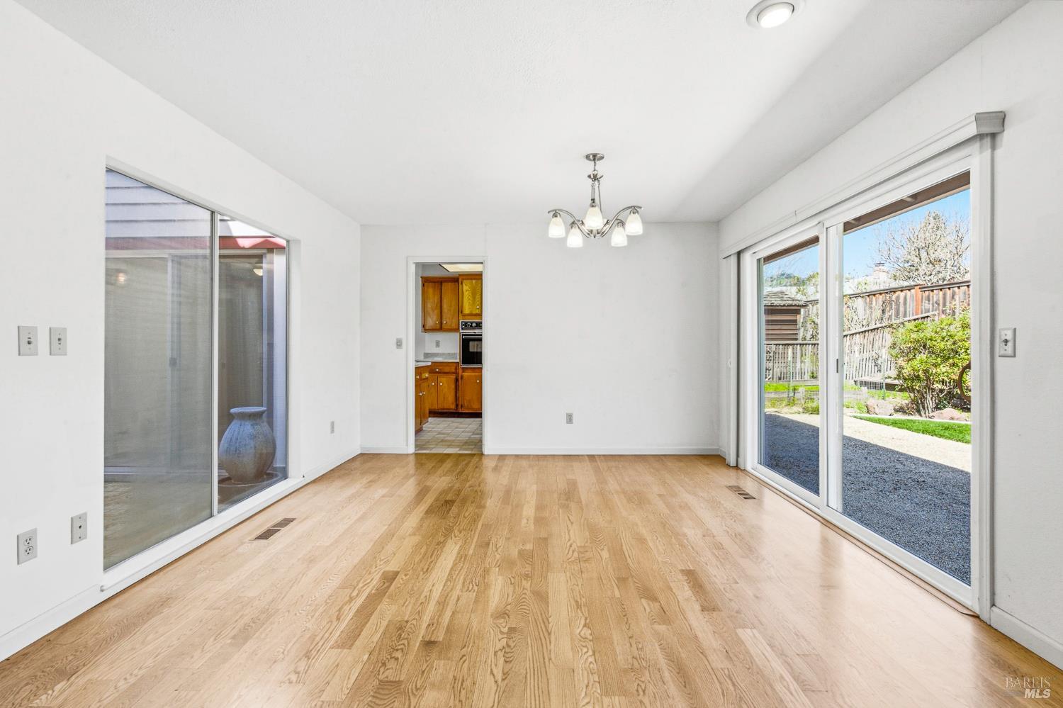 Detail Gallery Image 20 of 48 For 8886 Oakmont Dr, Santa Rosa,  CA 95409 - 3 Beds | 2 Baths