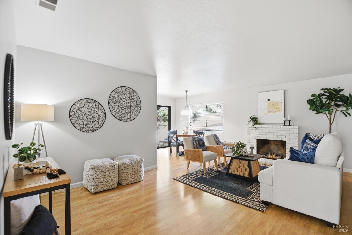 Detail Gallery Image 7 of 35 For 758 Pueblo Ave, Napa,  CA 94558 - 3 Beds | 2 Baths