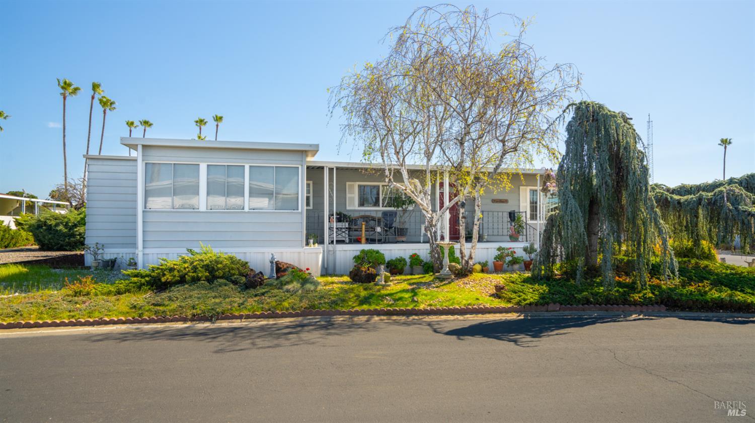 Detail Gallery Image 10 of 39 For 300 E H St 74, Benicia,  CA 94510 - 2 Beds | 2 Baths