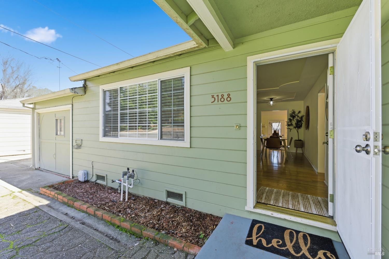 Detail Gallery Image 5 of 49 For 3188 Laurel St, Napa,  CA 94558 - 2 Beds | 1 Baths