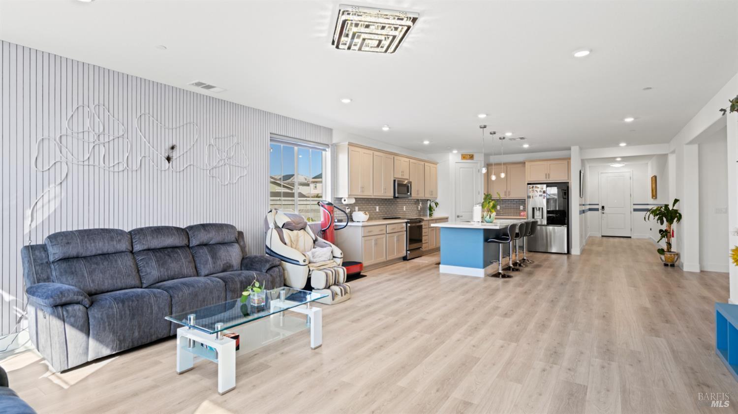 Detail Gallery Image 13 of 38 For 450 Baler Cir, Vacaville,  CA 95687 - 4 Beds | 3 Baths