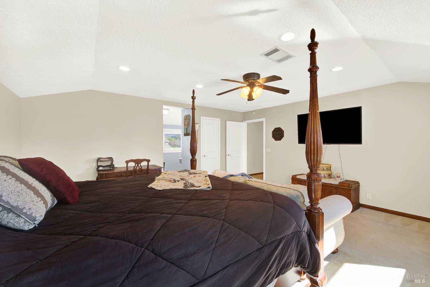 Detail Gallery Image 36 of 77 For 116 Alturas Ct, Vacaville,  CA 95688 - 5 Beds | 2/1 Baths