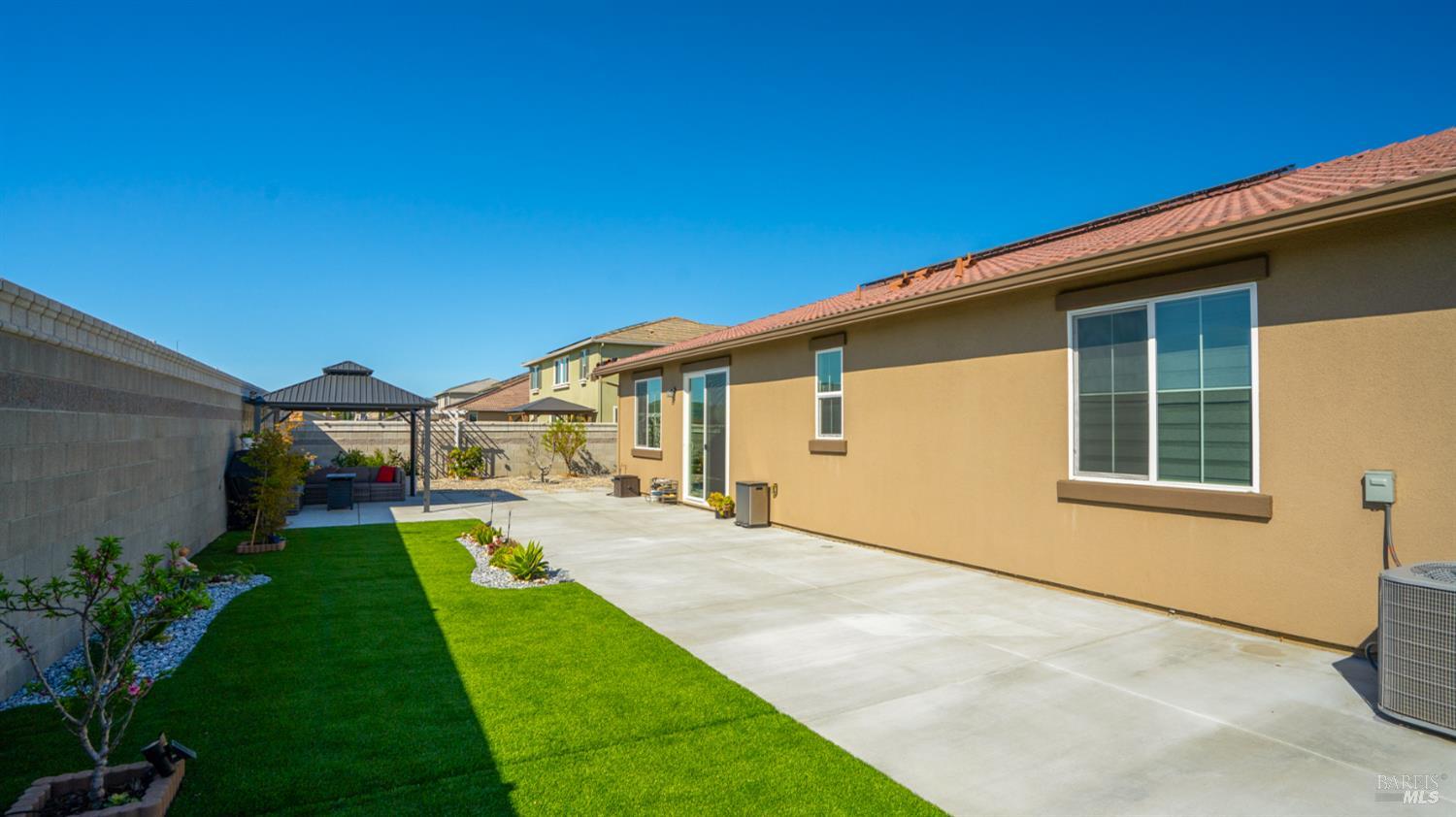 Detail Gallery Image 36 of 38 For 450 Baler Cir, Vacaville,  CA 95687 - 4 Beds | 3 Baths