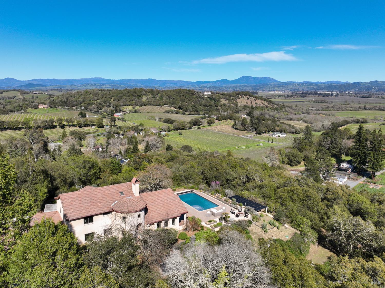 Detail Gallery Image 37 of 58 For 2405 Lewis Dr, Sebastopol,  CA 95472 - 3 Beds | 3 Baths