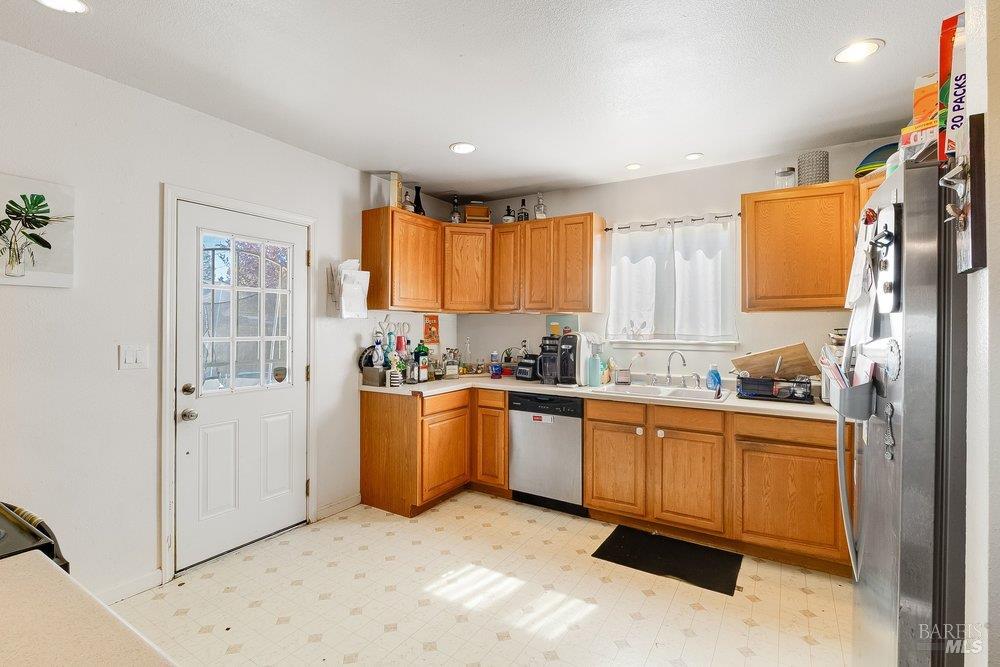 Detail Gallery Image 31 of 85 For 128 Norman Ave, Concord,  CA 94520 - 3 Beds | 2/1 Baths