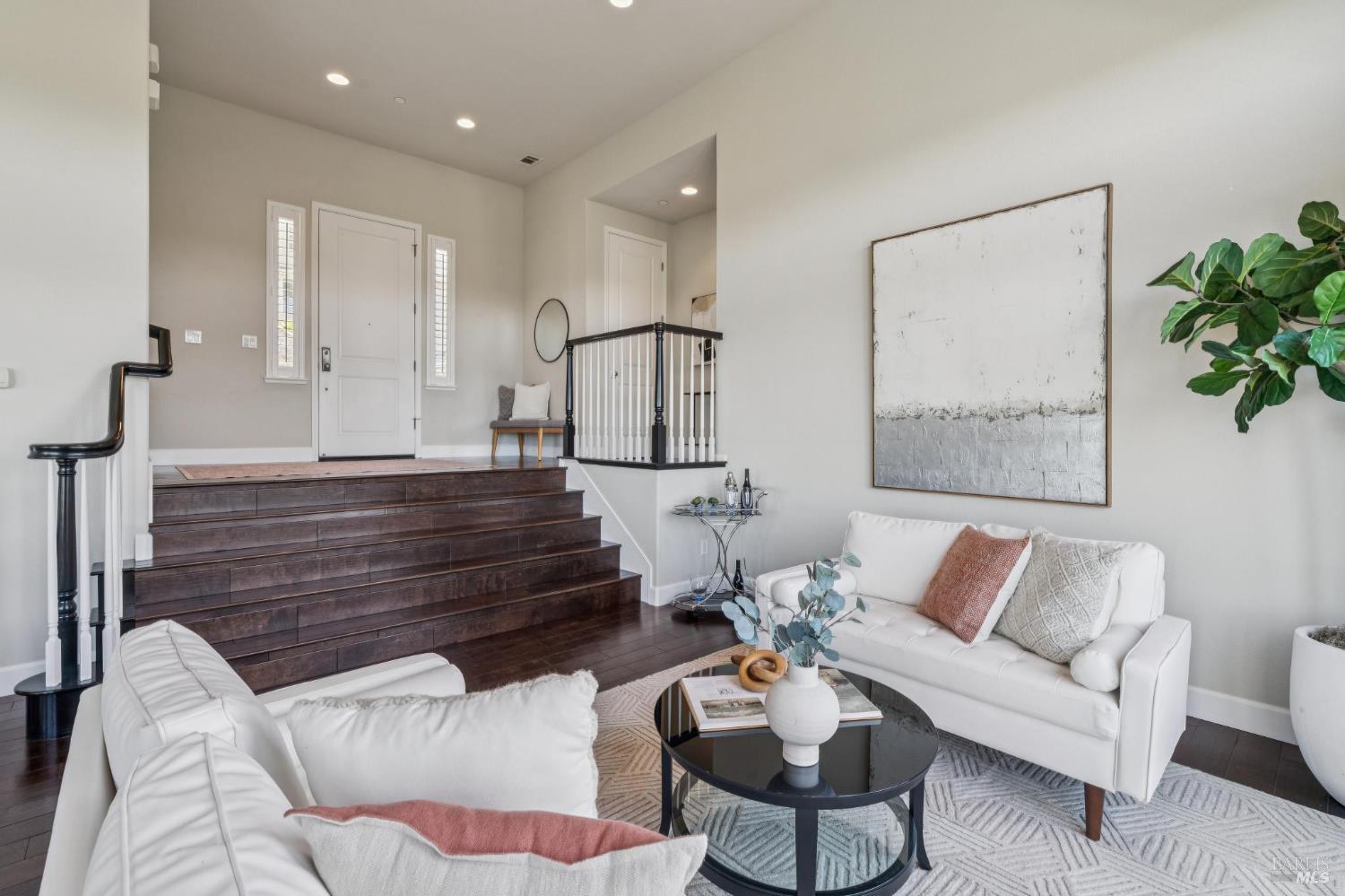 Detail Gallery Image 13 of 67 For 9 Edgehill Way, San Rafael,  CA 94903 - 3 Beds | 3 Baths