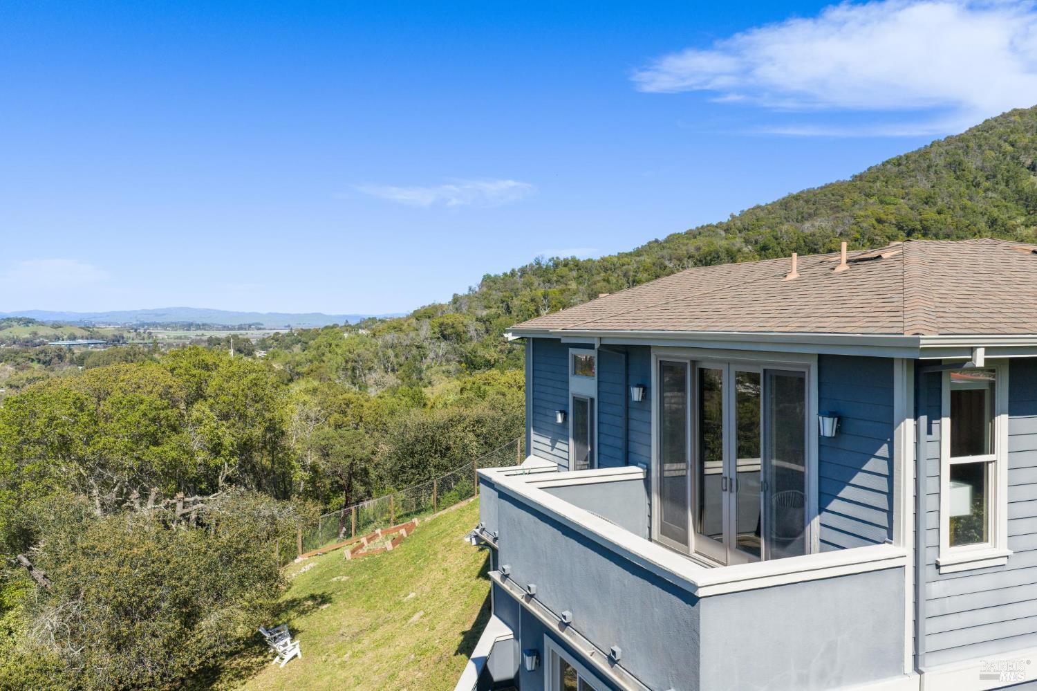 Detail Gallery Image 44 of 67 For 9 Edgehill Way, San Rafael,  CA 94903 - 3 Beds | 3 Baths