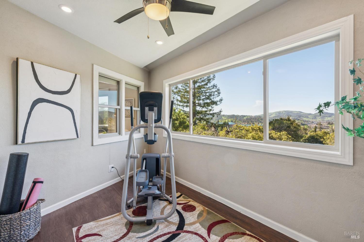 Detail Gallery Image 51 of 67 For 9 Edgehill Way, San Rafael,  CA 94903 - 3 Beds | 3 Baths