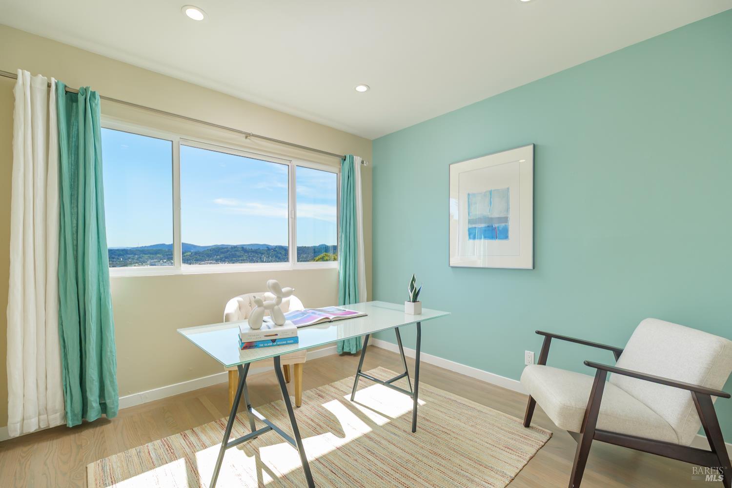 Detail Gallery Image 19 of 26 For 155 Bret Harte Rd, San Rafael,  CA 94941 - 3 Beds | 2 Baths