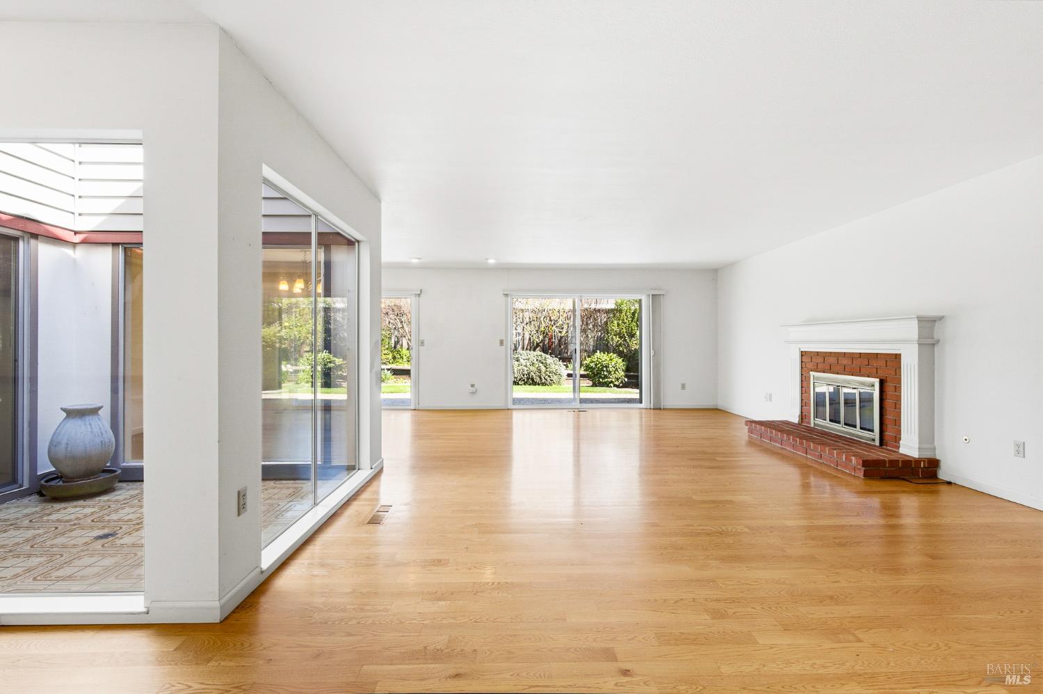 Detail Gallery Image 5 of 48 For 8886 Oakmont Dr, Santa Rosa,  CA 95409 - 3 Beds | 2 Baths