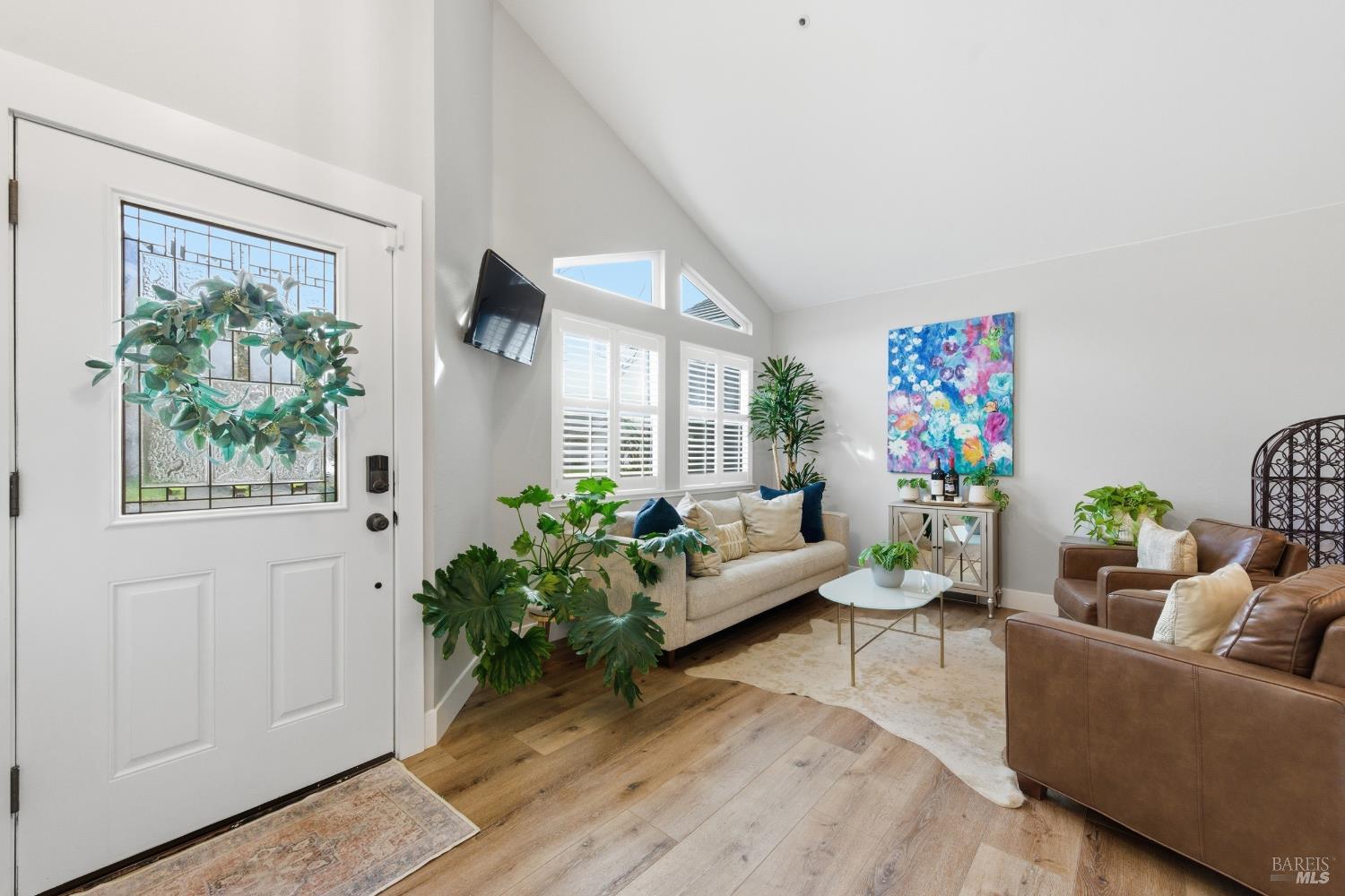 Detail Gallery Image 2 of 53 For 28 Winestone Ct, Napa,  CA 94558 - 4 Beds | 3 Baths